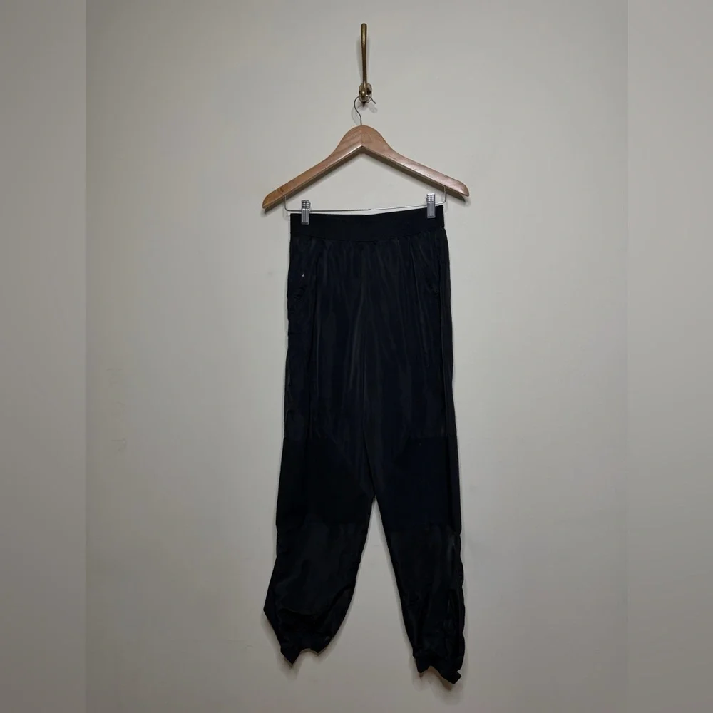 ALO Yoga Mixed Media Reinvention Jogger Pants in Black